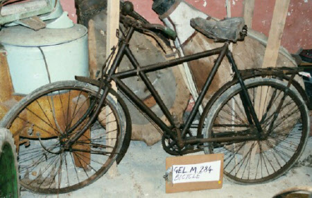 Man's bicycle