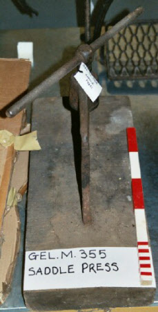 Saddle press