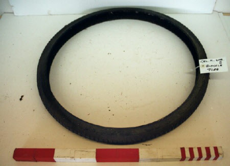 Bicycle tyre