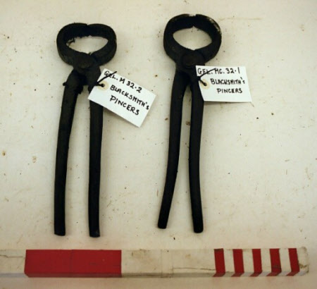 Blacksmith's pincers