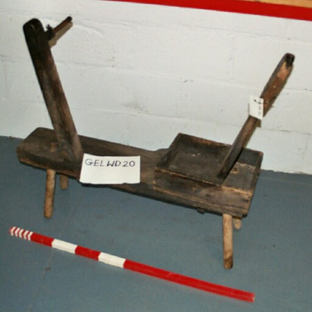 Spinning wheel chair