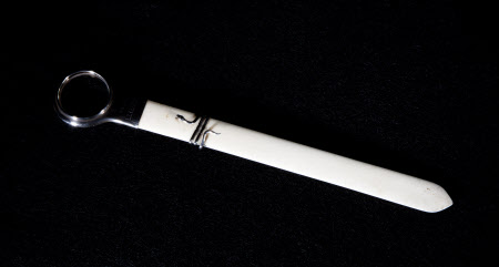 Paper knife