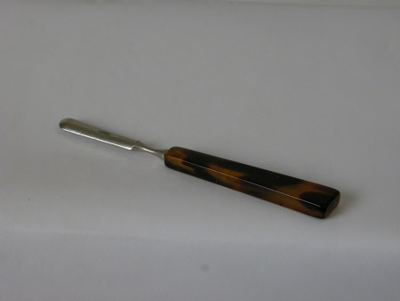 Cuticle shaper