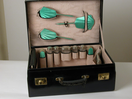 Dressing case