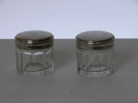 Glass jar