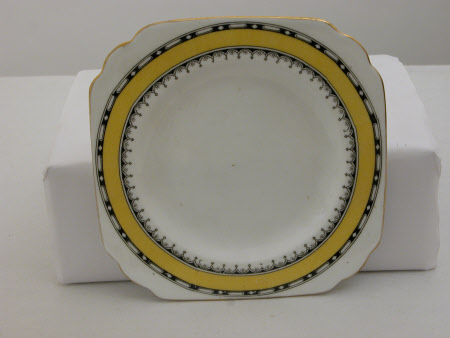 Side plate