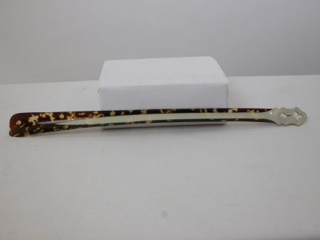 Shoe horn