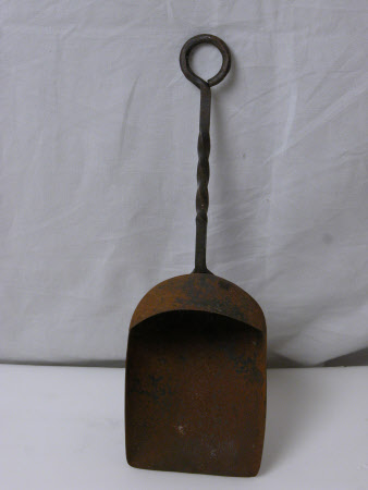 Ash shovel