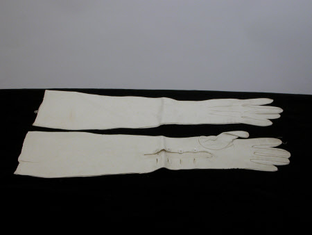 Ladies glove
