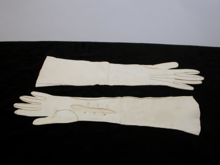 Ladies glove