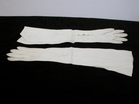 Ladies glove