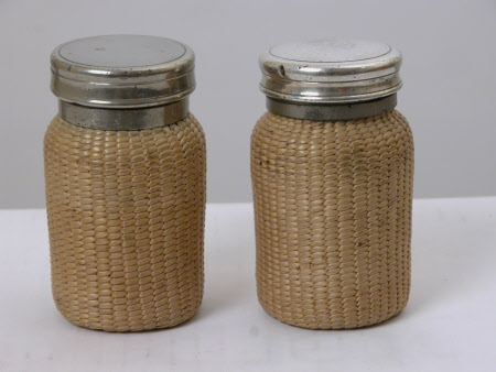 Glass jar