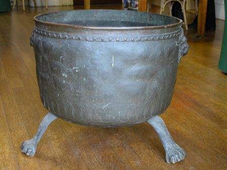 Log cauldron