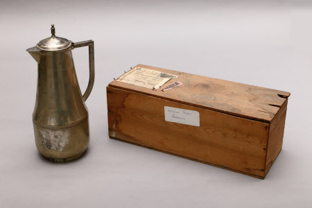 Vacuum flask