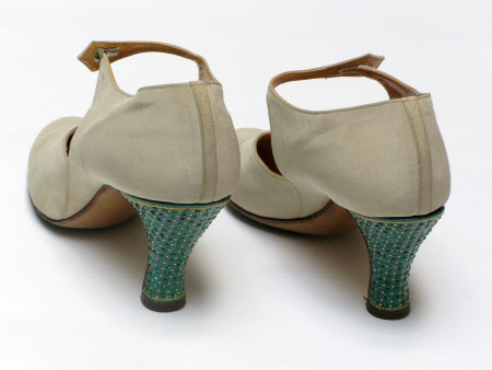Shoe