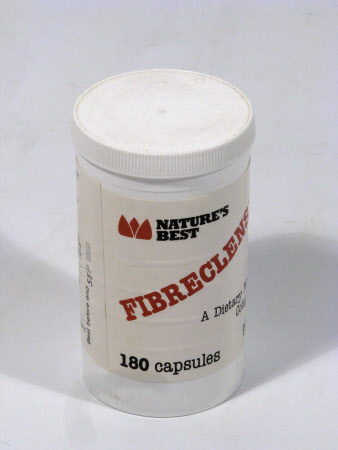 Pill container