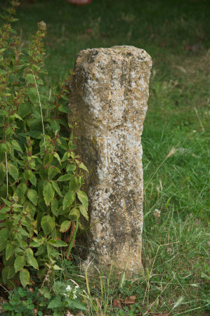 Staddle stone base