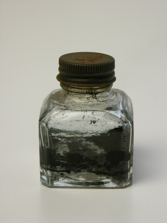 Ink bottle