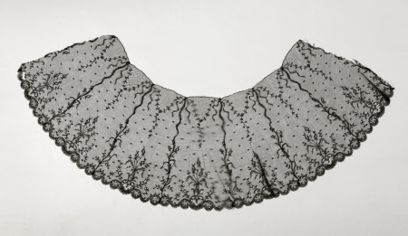 Lace collar