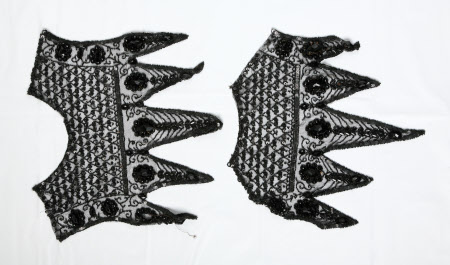 Yoke