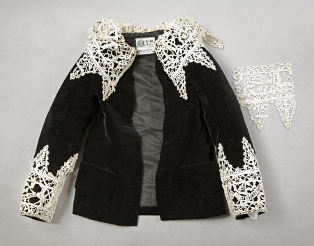 Lace fragment