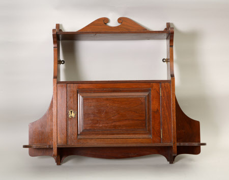 Hanging cabinet