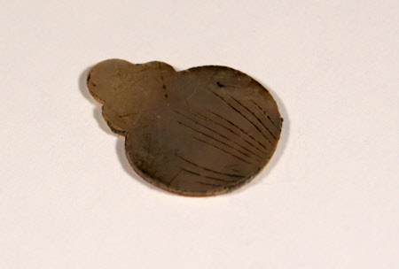 Mother of pearl fragment