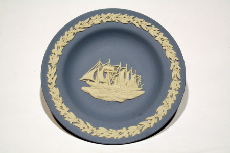 Commemorative dish