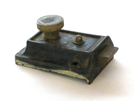 Lock fitting