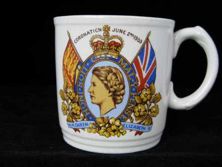 Mug commemorating the coronation of H.M. Queen Elizabeth II (1926 - 2022)