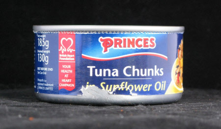 Tuna chunks tin
