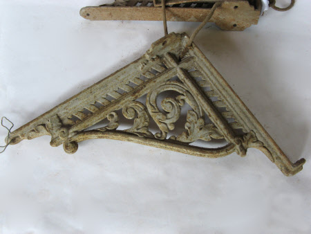 Decorative bracket