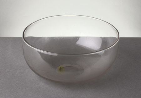 Dessert dish