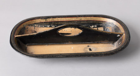 Cutlery tray