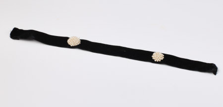 Choker necklace