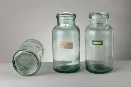 Preserving jar