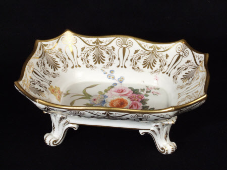 Octagonal centre dish