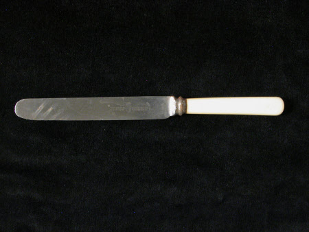 Knife