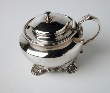 Mustard pot