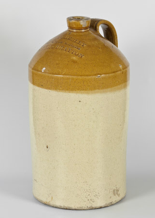 Liquid container