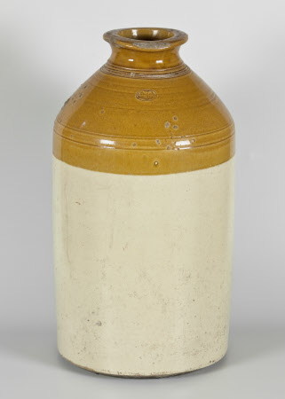 Liquid container