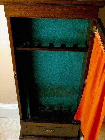 Gun cabinet