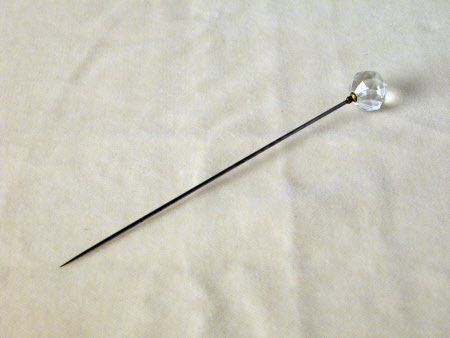 Hat pin