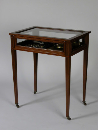 Display table