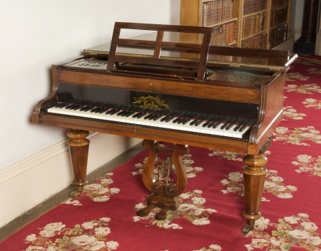 Lacock Abbey © National Trust / Simon Harris