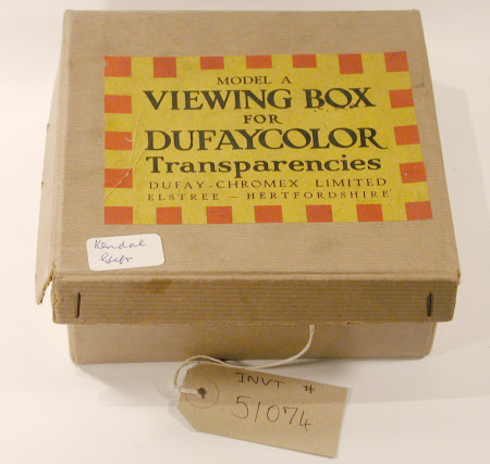 Viewing box for dufaycolor transparencies