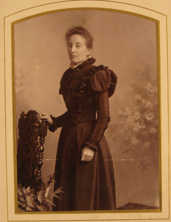 Cabinet card