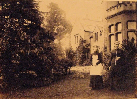 1885 Mrs Combe 