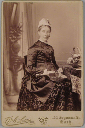 Cabinet card