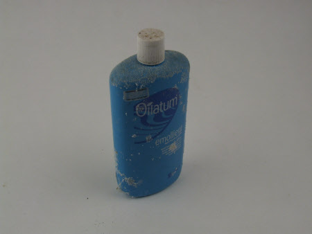 Liquid paraffin bottle